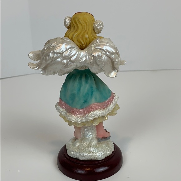 ADORABLE ICE SKATING ANGEL FIGURINE 6” - Picture 2 of 7